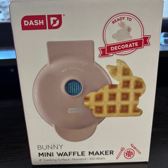 BUNNY DASH WAFFLE MAKER - Picture 1 of 2